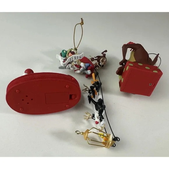 4 Looney Tunes Christmas Ornaments Taz Tweety Bugs Bunny Sylvester Holiday Sound - Picture 4 of 15
